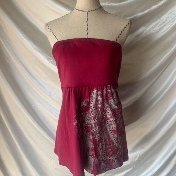 Torrid Vintage Grunge Bedazzled Cross top - Picture 4 of 8